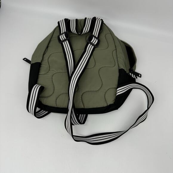 Adidas Linear Mini Backpack Small Travel Bag Olive Green/Black Adjustable Staps - Picture 5 of 9